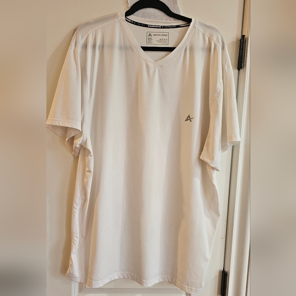 Mens Artic Cool White V-Neck Short Sleeve Tee